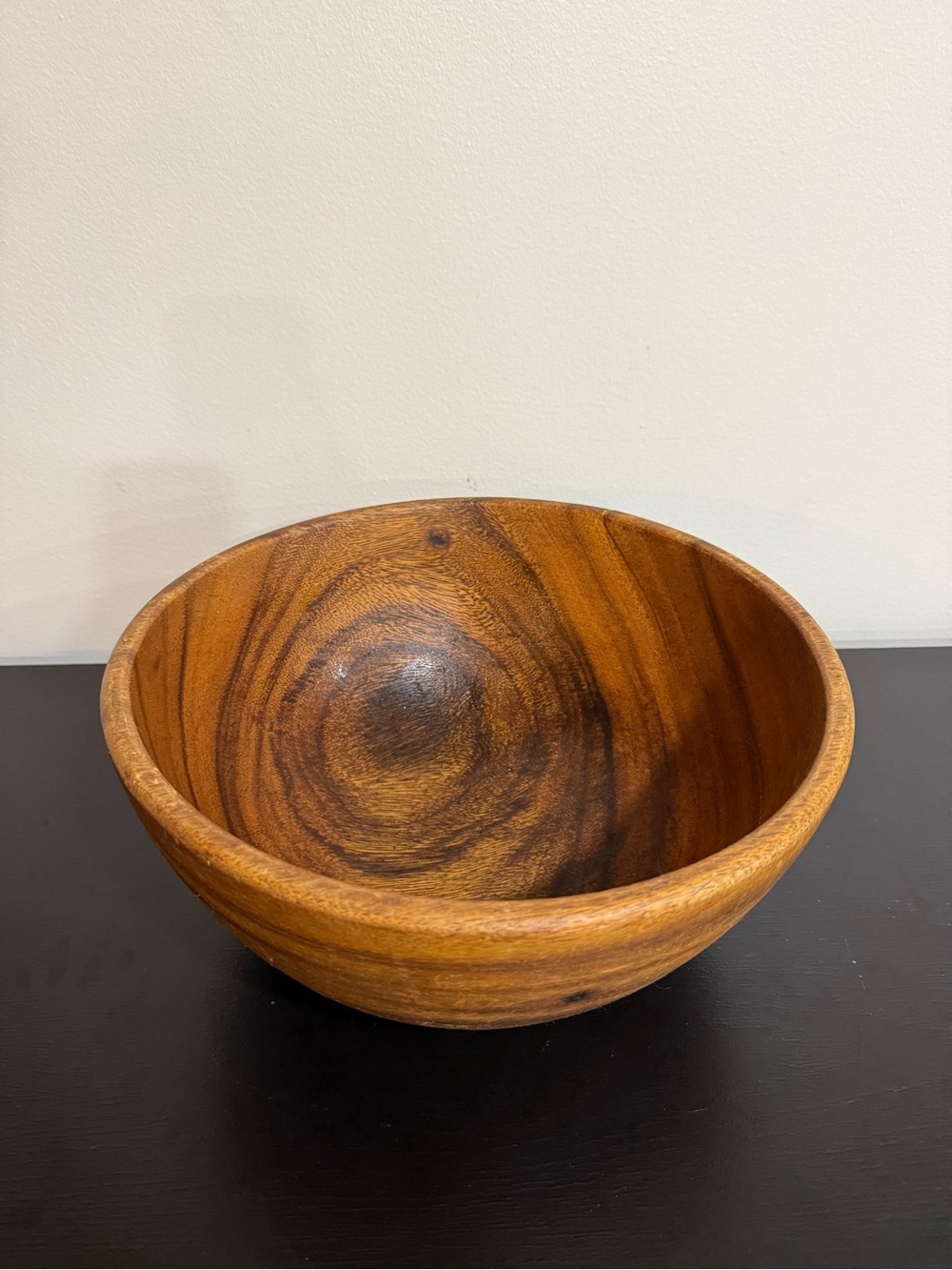 Hand carved Hand-turned Vintage Mid-Century Modern Monkey pod bow - Picture 3 of 6